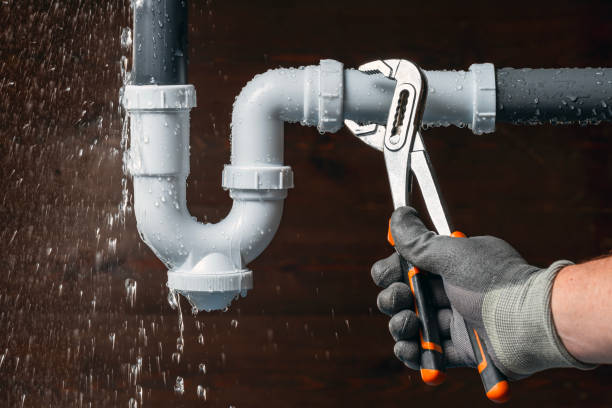 Professional Leak Detection technician working in Beardstown, IL